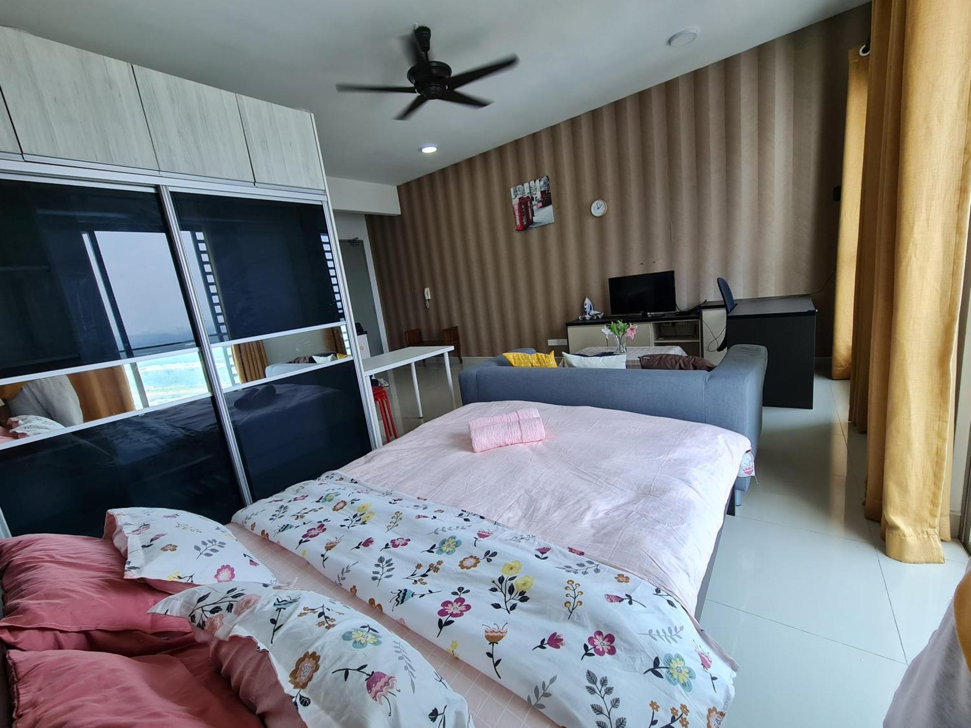 Апартаменты Retreat At Cybersquare Сайберджая Экстерьер фото